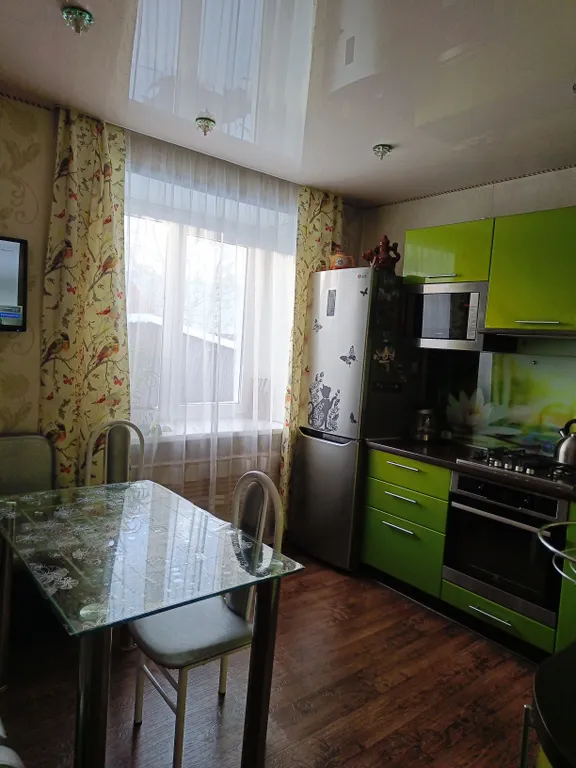 Уютный коттедж рядом с лесом и с видом на горы, в 10 минутах от горнолыжки