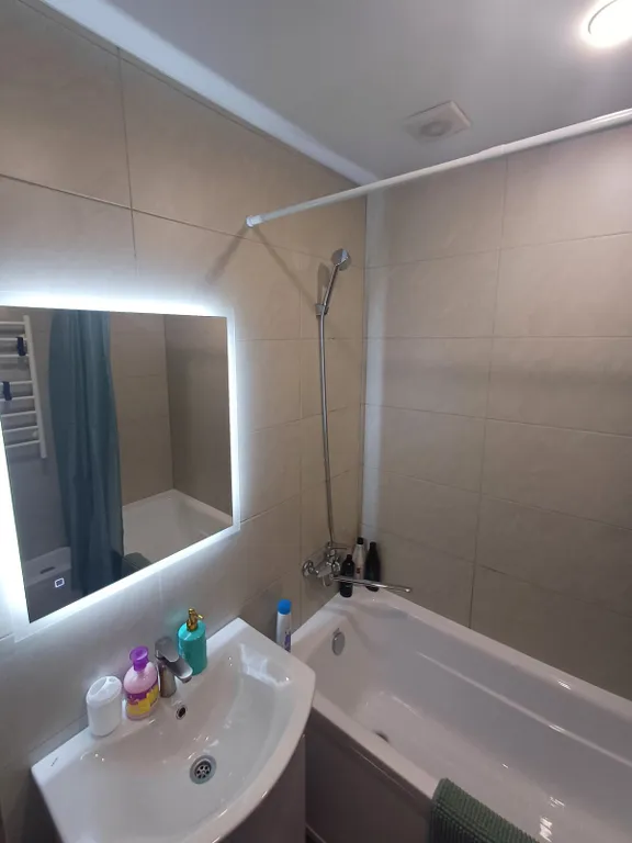 Уютная двухкомнатная квартира недалеко от ТЦ Тринити