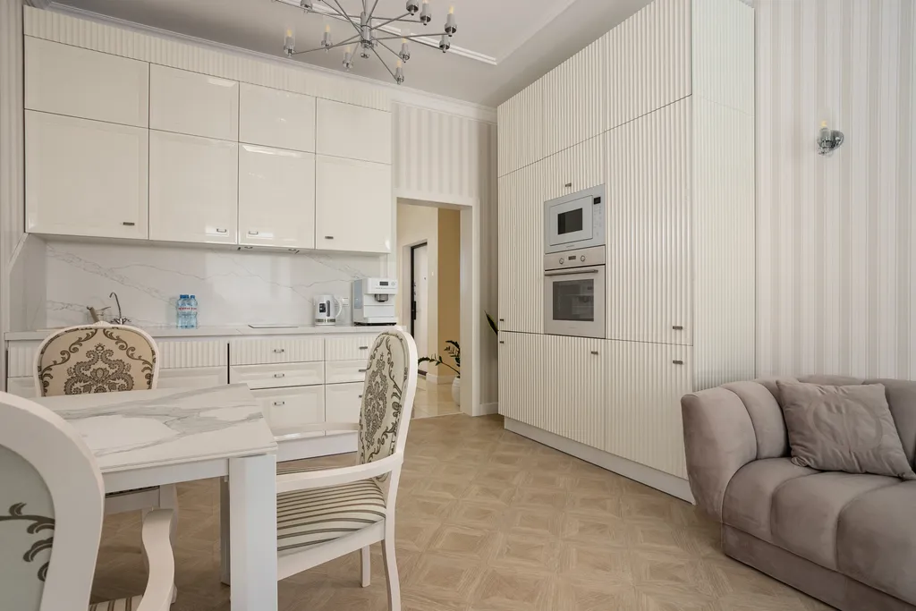 Квартира в вип корпусе, с видом на бассейн и море в ЖК Лазурный берег 2