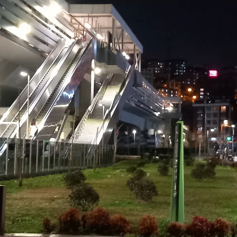 Видовая квартира с террасой в центре