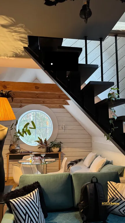 Двухуровневые апартаменты 33/3 house с камином и мангалом