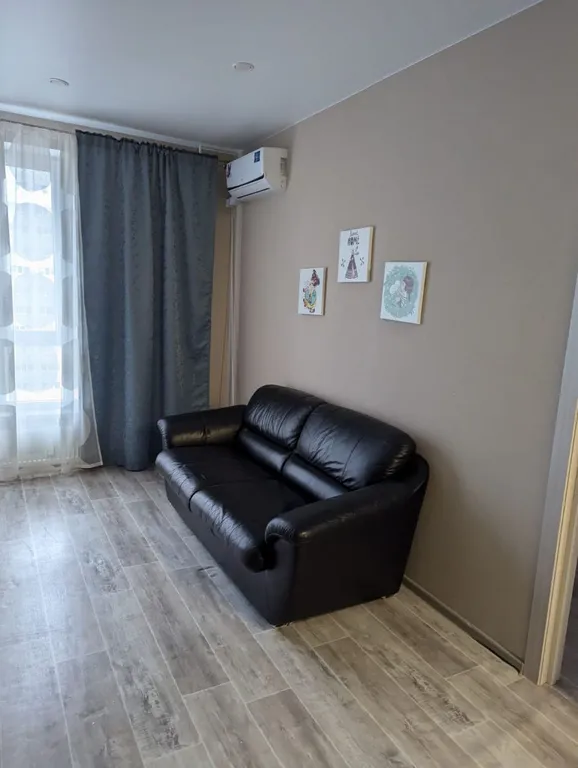 Просторные двухкомнатные апартаменты в стильном районе города