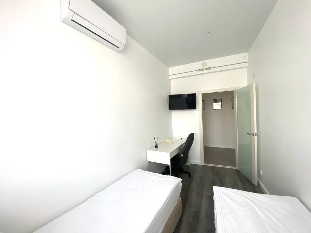 Апартамент с 2 спальнями и с 2 балконами