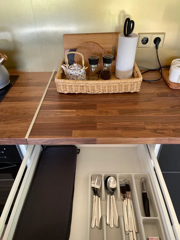 Дача в лесу с панорамными окнами