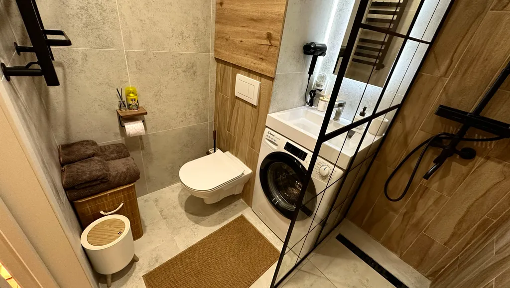 Студия с дизайнерским ремонтом в центре