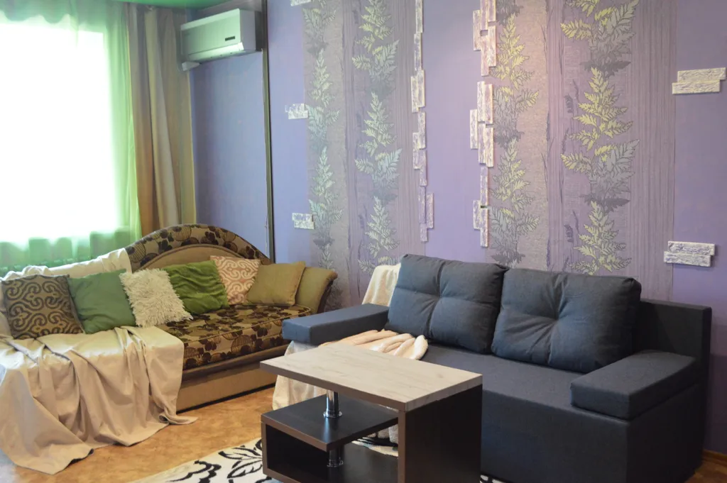 Просторная двушка в центре, парк во дворе дома