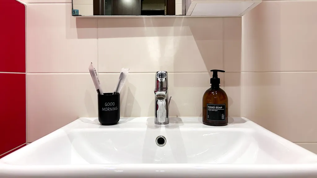 Уютный уголок для путешественников с видом на реку Волга