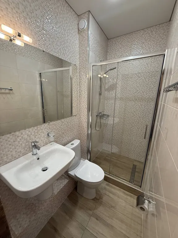 Квартира Квартира Улучшенный номер с балконом в новом коттедже с бассейном и сауной — Лазаревское