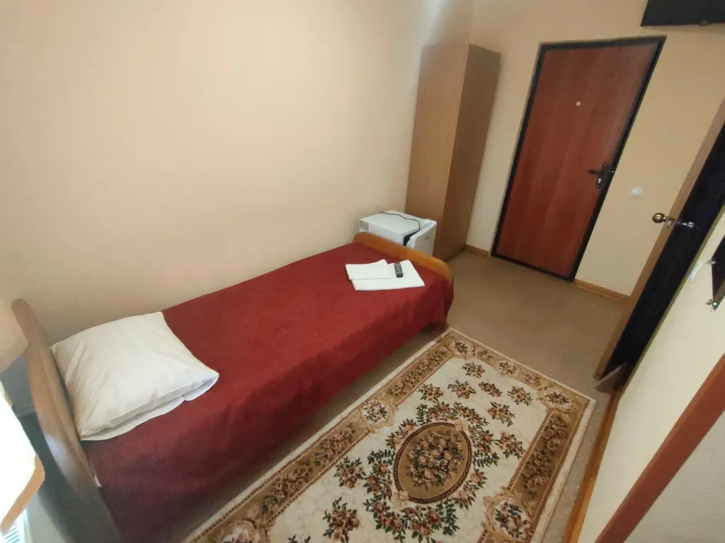 Стандартный номер (ванная комната в номере, вид на внутренний двор)