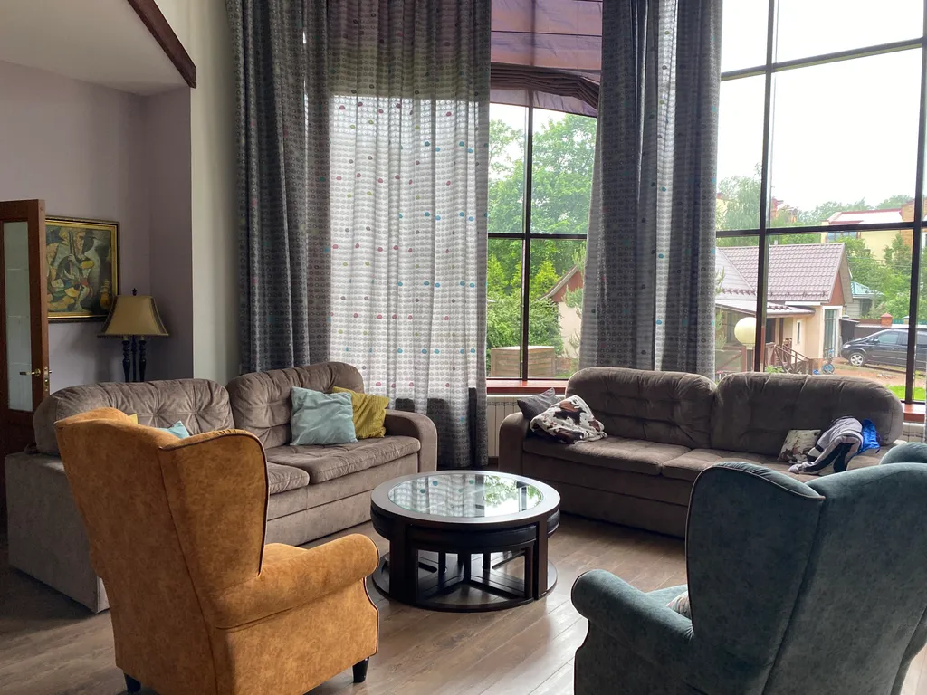 Коттедж Дом в черте города для семейного отдыха — Санкт-Петербург