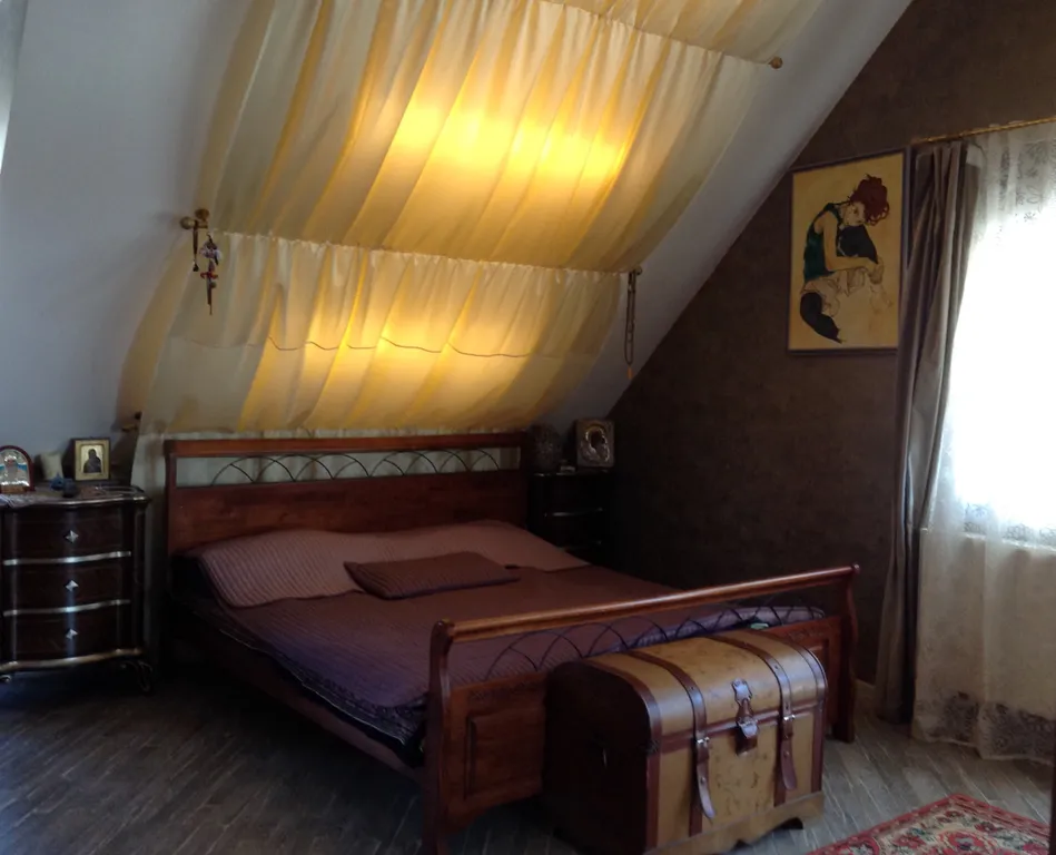 Коттедж с баней и джакузи рядом с горками