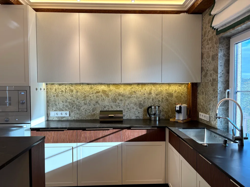 Шале Tech с подогреваемым бассейном и 4 спальнями