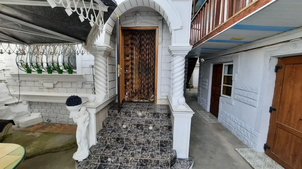 Дом на берегу моря