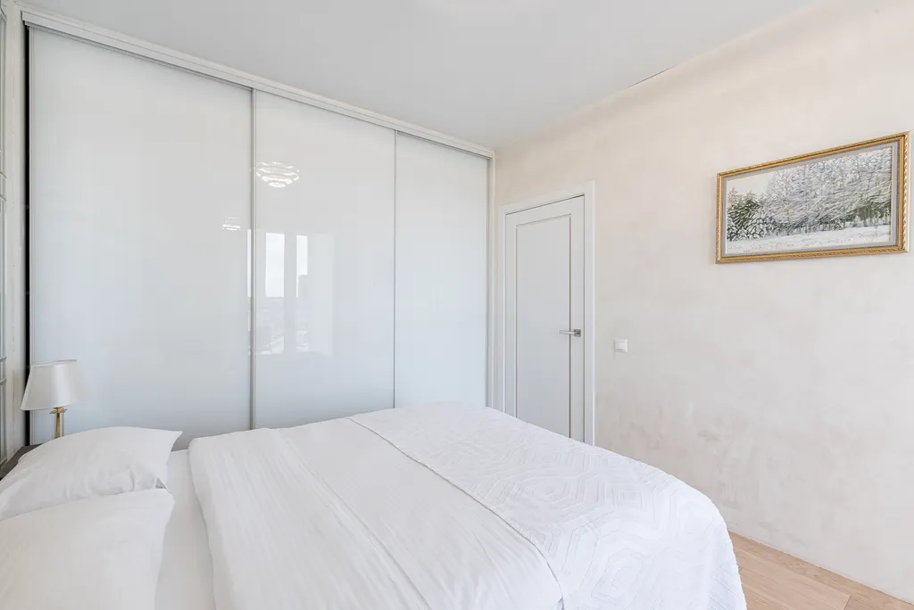 Апартаменты у Дана молл с видом на озеро