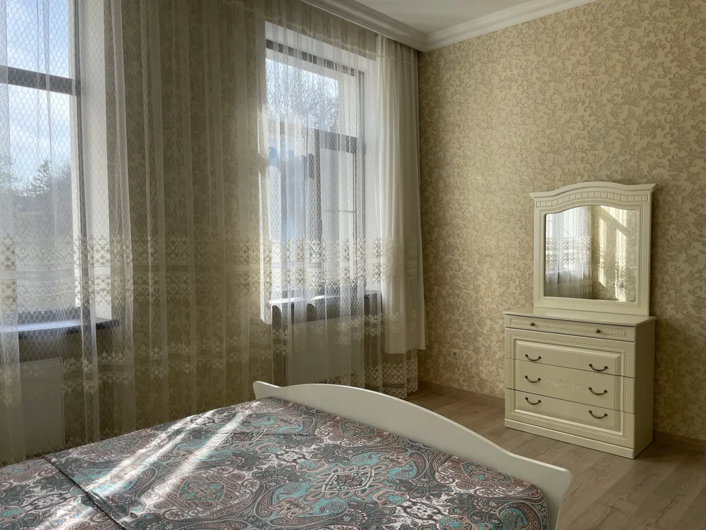 Апартаменты с двумя спальнями в элитном доме в центре рядом с парком