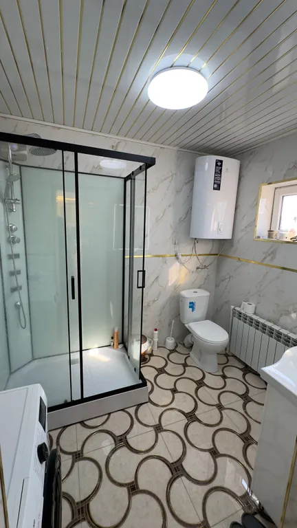 Второй этаж в доме в центре города, все в шаговой доступности