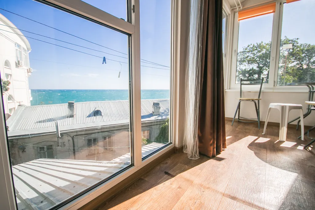 Коттедж Таунхаус у самого причала с видом на море — аренда посуточно в Ялта