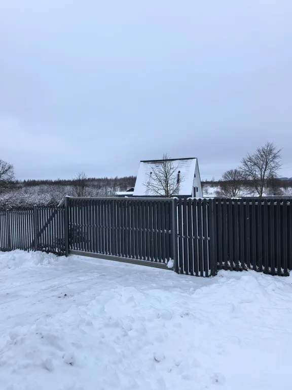 Современный треугольный эко дом