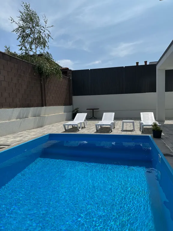 Дом с дизайнерским ремонтом