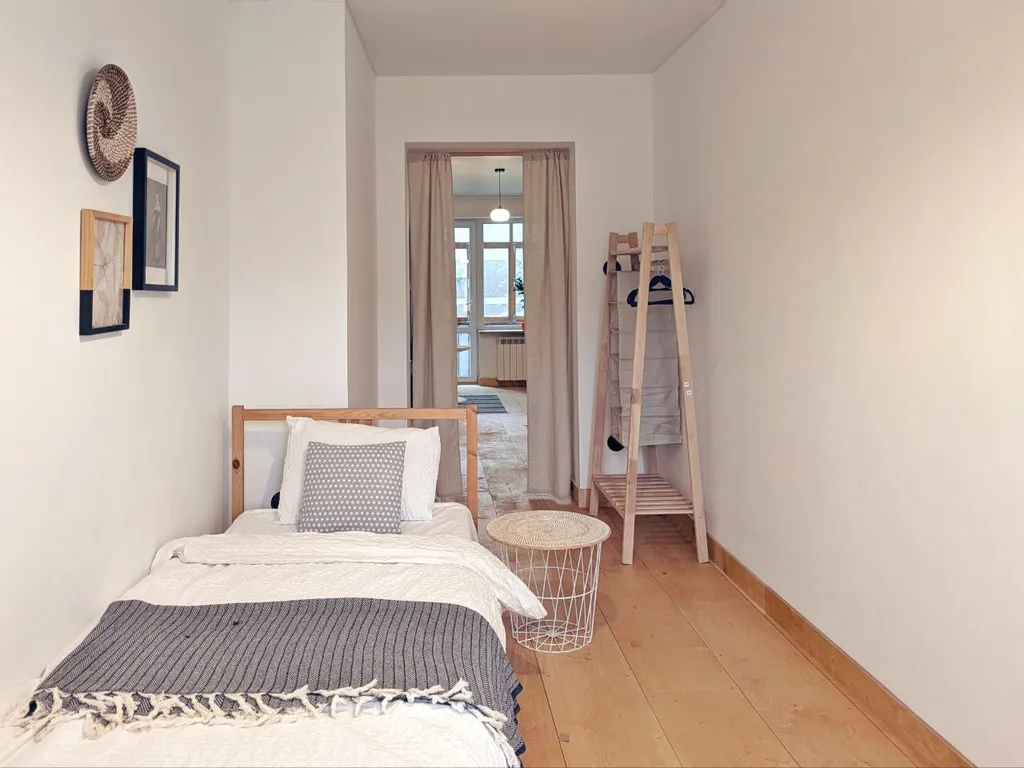 Уютная арт-квартира с душой, винтажем и видом на сквер