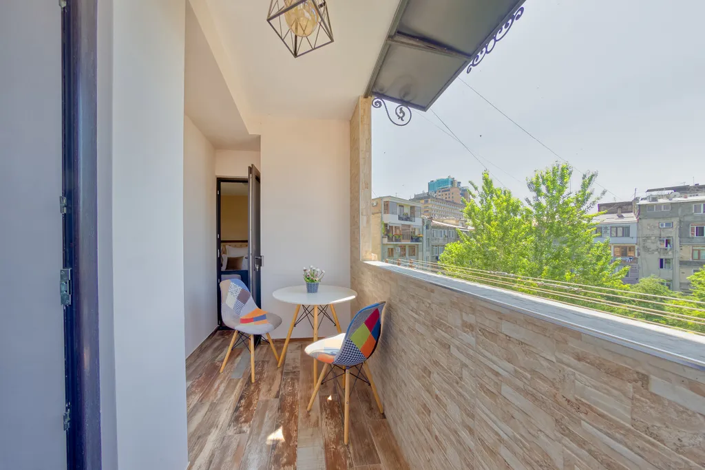 Sayat Nova 4 -Northern Avenue- -Opera House-