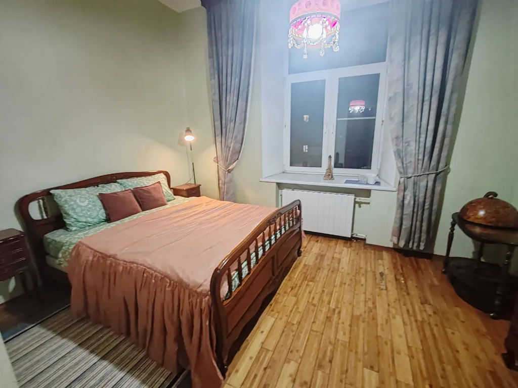 Квартира Квартира Меблированные комнаты в готическом замке в центре Москвы — Москва