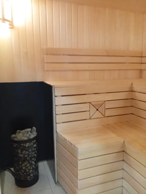 Уютный дом у леса