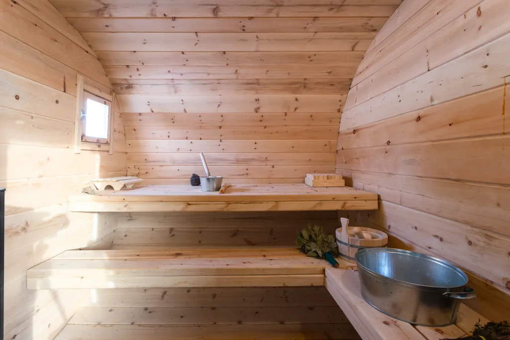 Скандинавский дом с террасой и панорамным видом на водохранилище