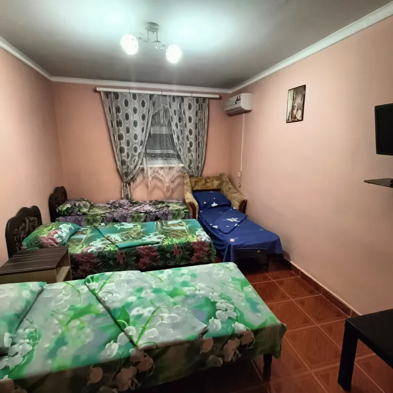 Трехместный номер эконом класса