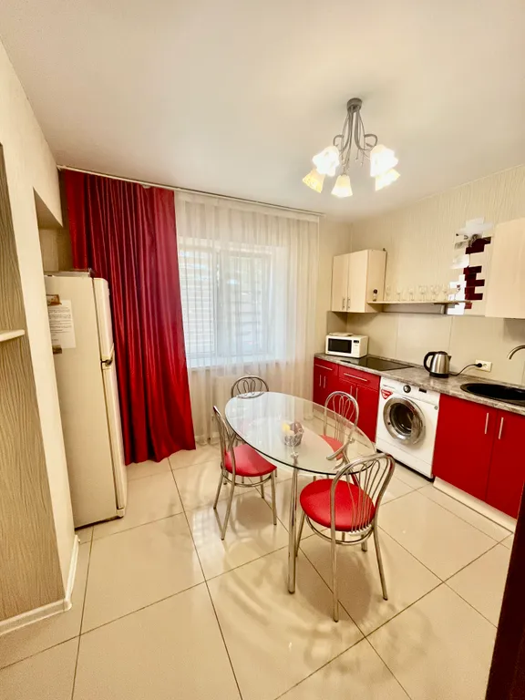 Трехкомнатная квартира в центре — аренда посуточно в Ставрополь