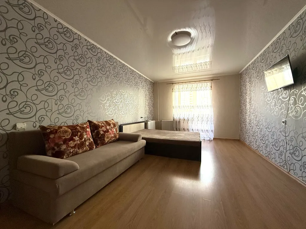 Уютная двухкомнатная квартира на улице героя России Ильфата Закирова