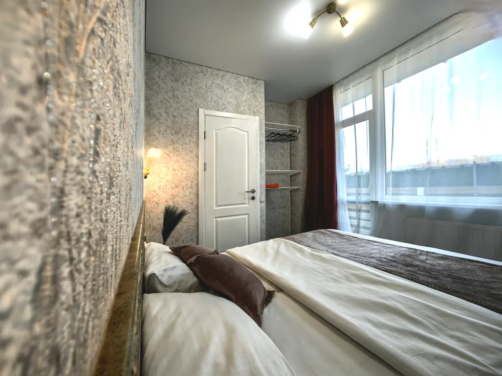 Квартира Двухкомнатная квартира, индивидуальное отопление, парковка, кухня — Судак