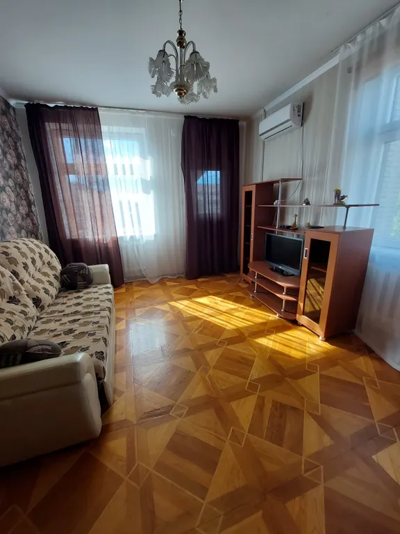 Коттедж Большой дом в центре города — Геленджик