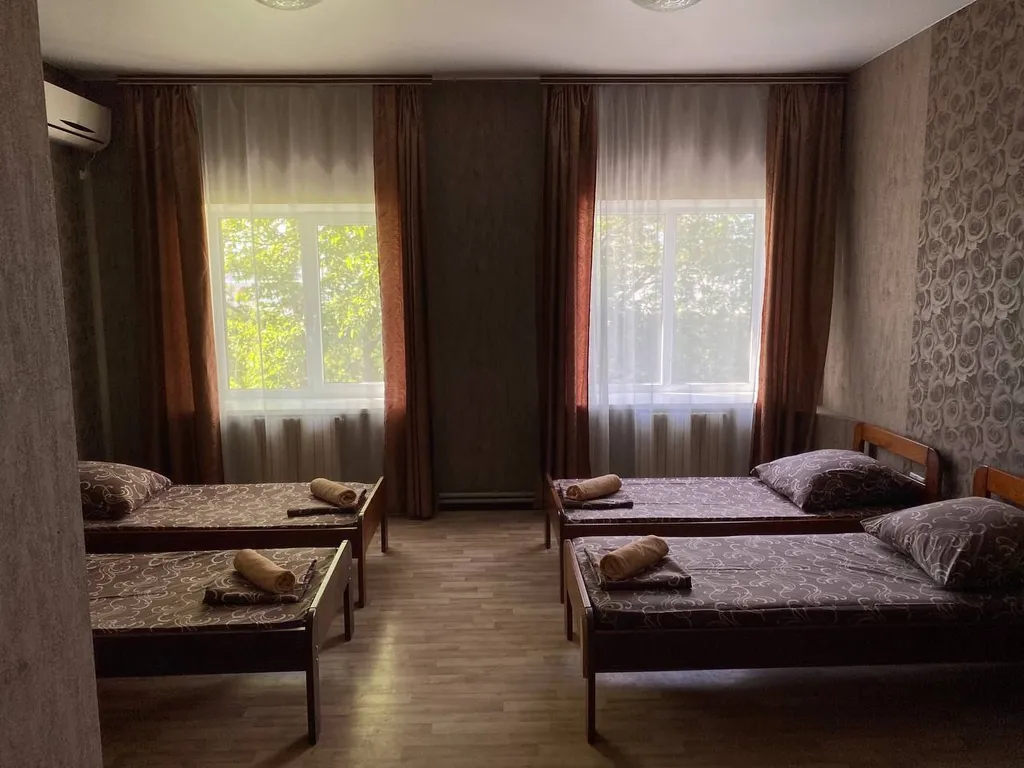 Пятиместный номер с кондиционером, собственным санузлом