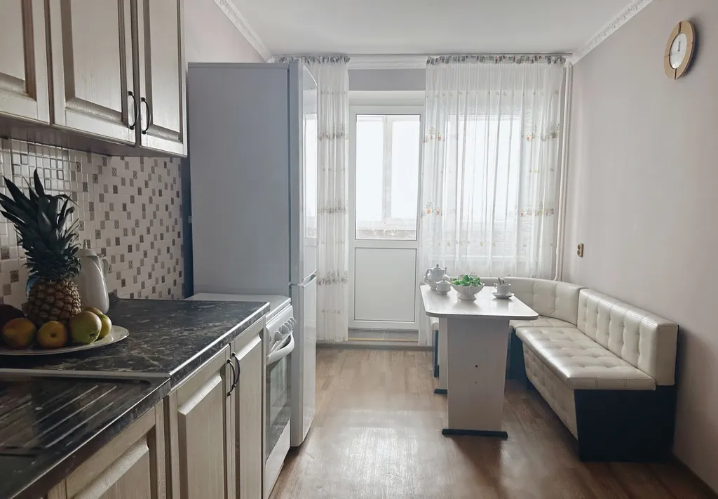 Двухкомнатная квартира с видом на монастыри