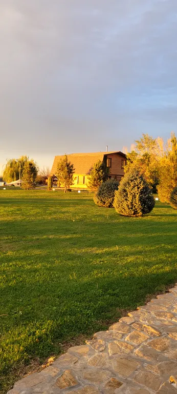 Уютный коттедж у реки