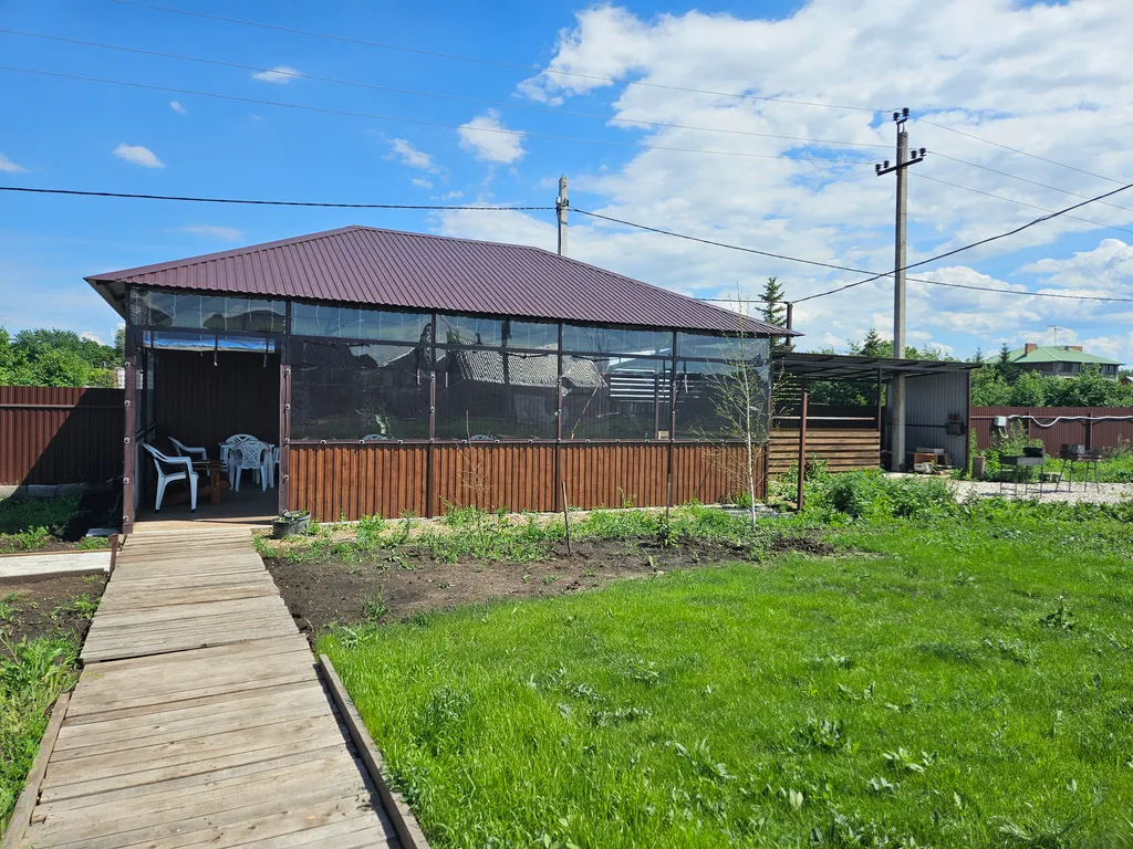 Семейный срубовой таунхаус возле леса с озёрами