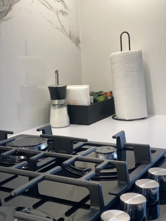 Новая уютная 1-я квартира с дизайнерским ремонтом в центре города