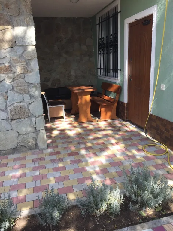 Уютный номер со своим двориком и балконом до 6 человек