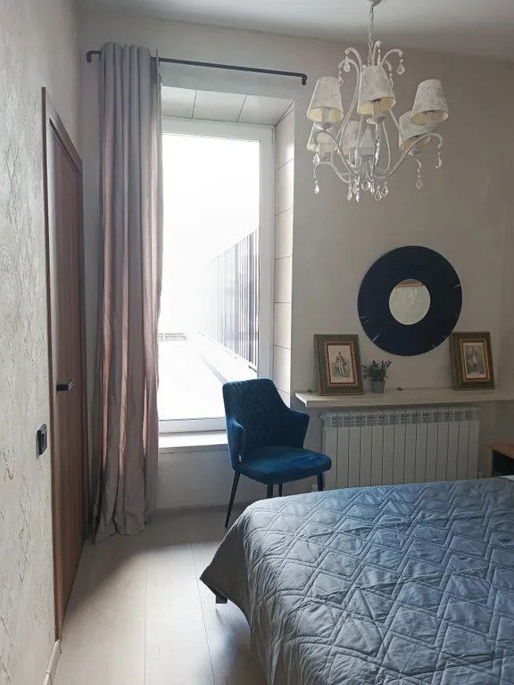 Атмосферная двухуровневая квартира с видом на Петропавловский парк