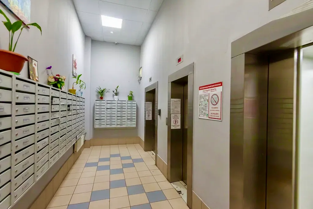 Уютная студия с большой лоджией в доме бизнес-класса