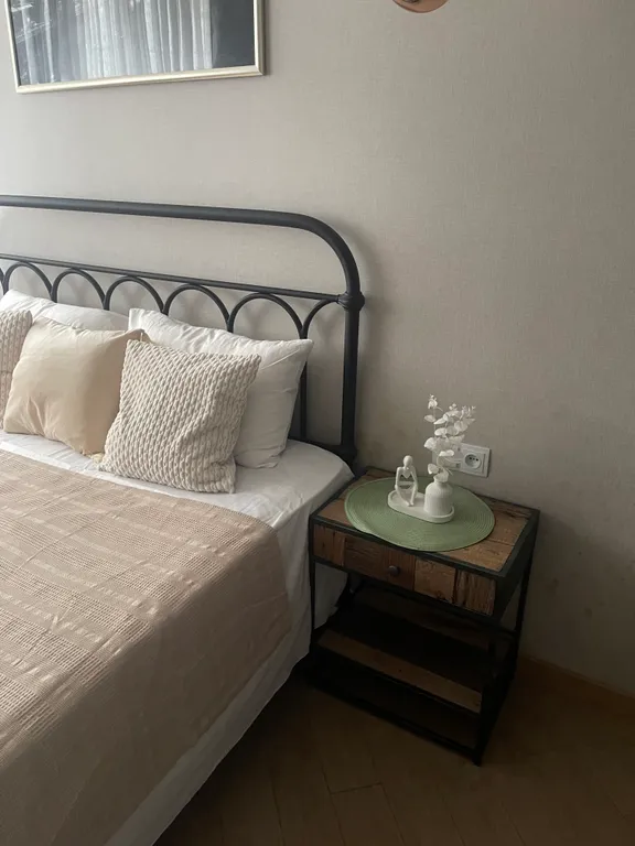 Новые дизайнерские апартаменты в Ваке Axis Towers