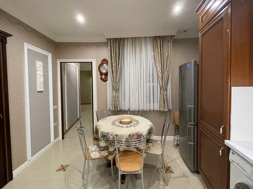 Уютный номер в центре, море - 600 метров