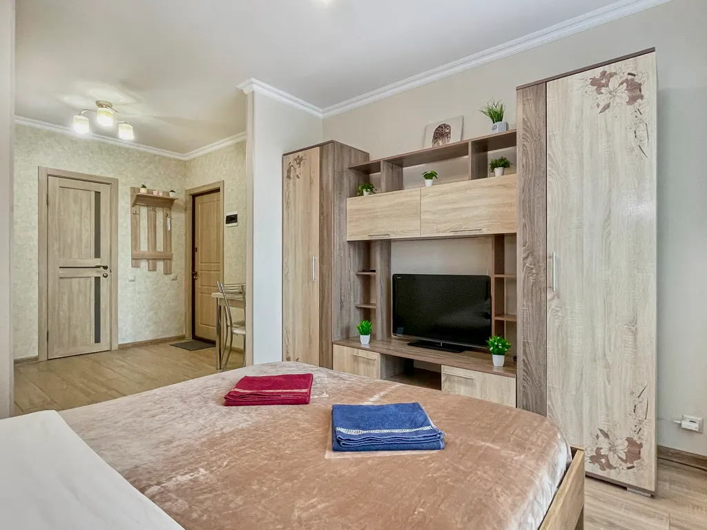 Уютная студия с большой лоджией в доме бизнес-класса