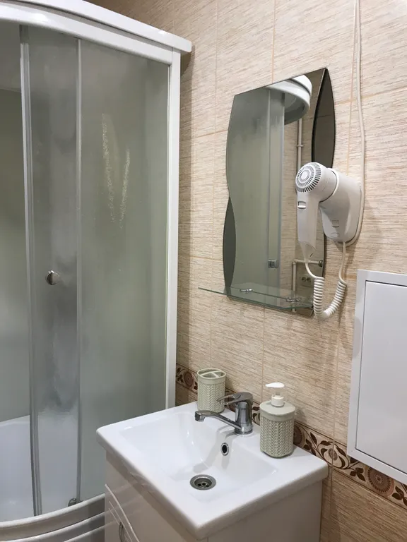 Двухкомнатная квартира на набережной в центре города