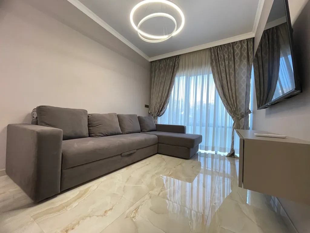 3-комнатная квартира рядом с морем