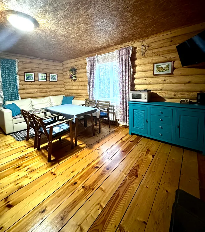 Коттедж Дом на берегу пруда — Бор