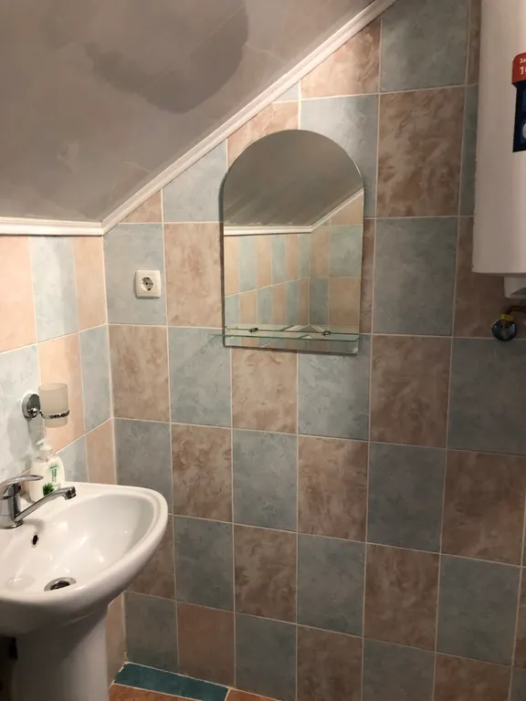 Квартира Квартира Уютный гостевой домик. Lemon с чистыми номерами, зелёным двориком. — Судак