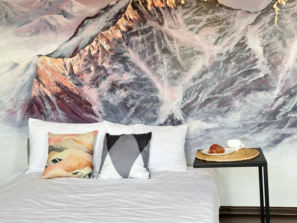 Студия с балконом в центре