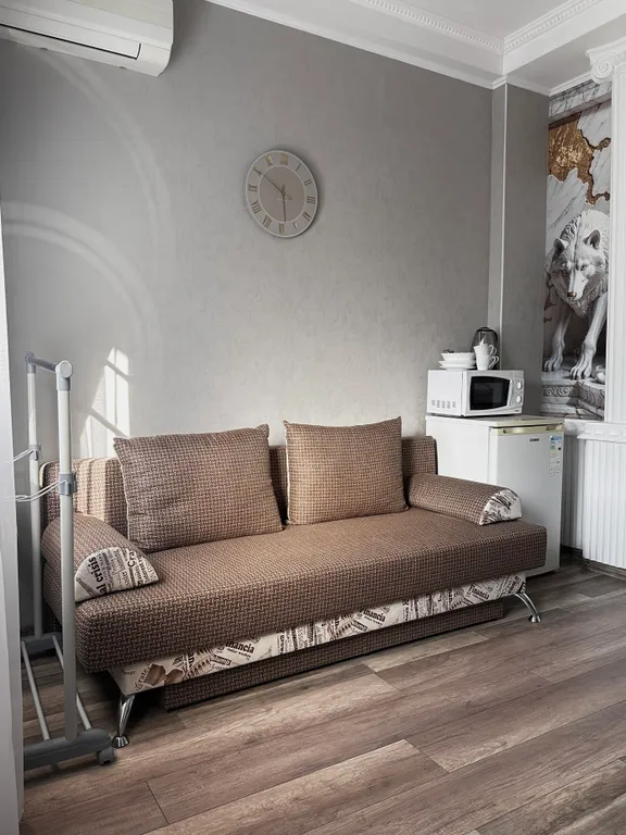 Двухкомнатный номер улучшенный комфорт в античном стиле, 2 этаж